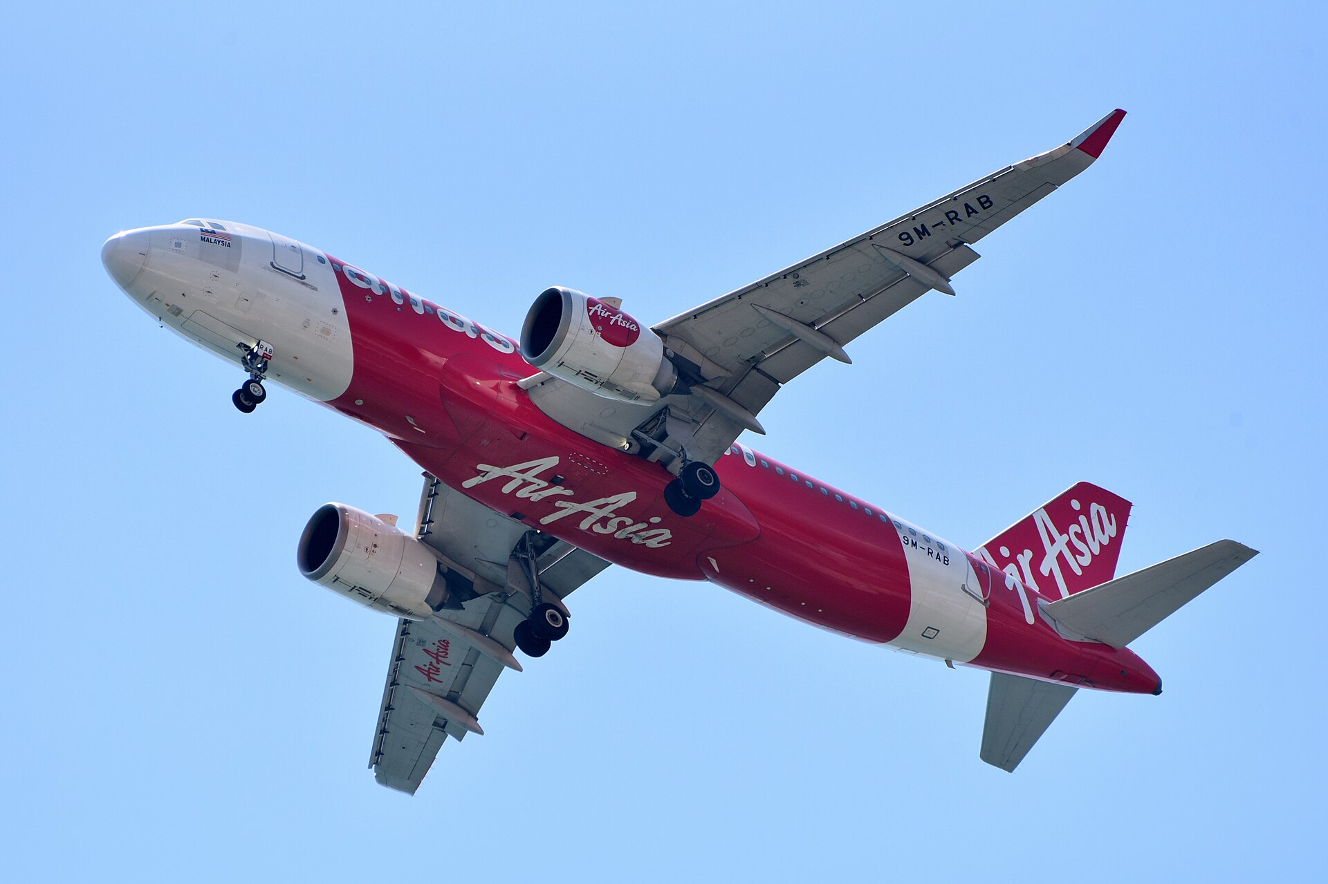 Airbus A320neo — real photograph